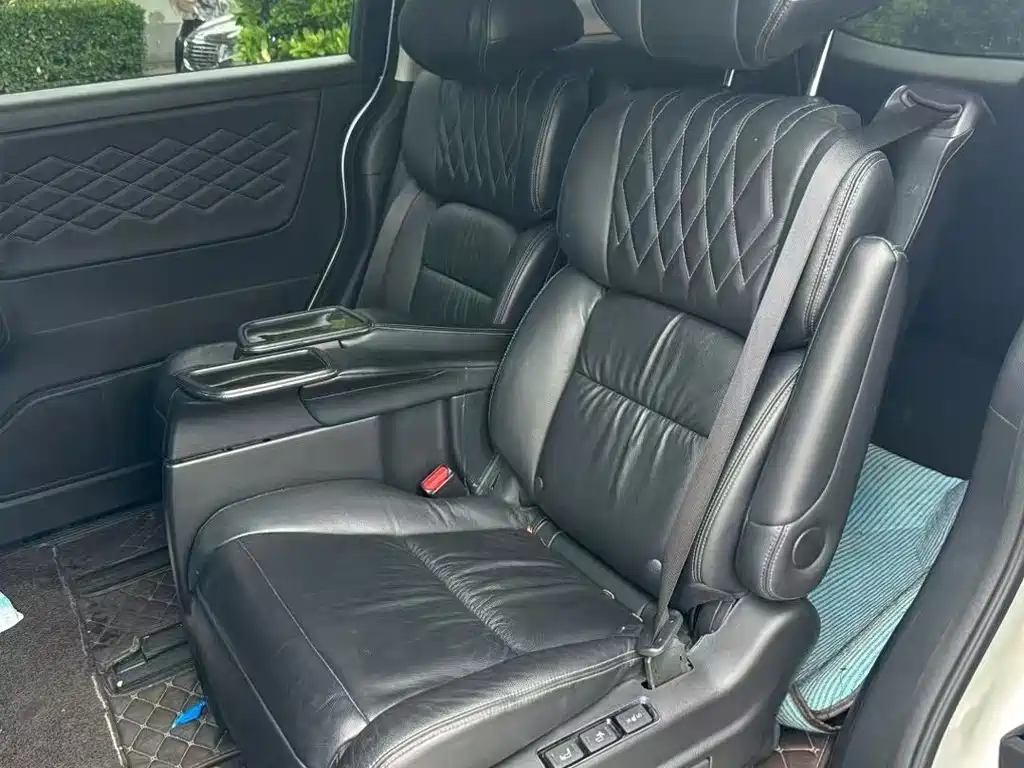 Honda Elysion — миниатюра 3