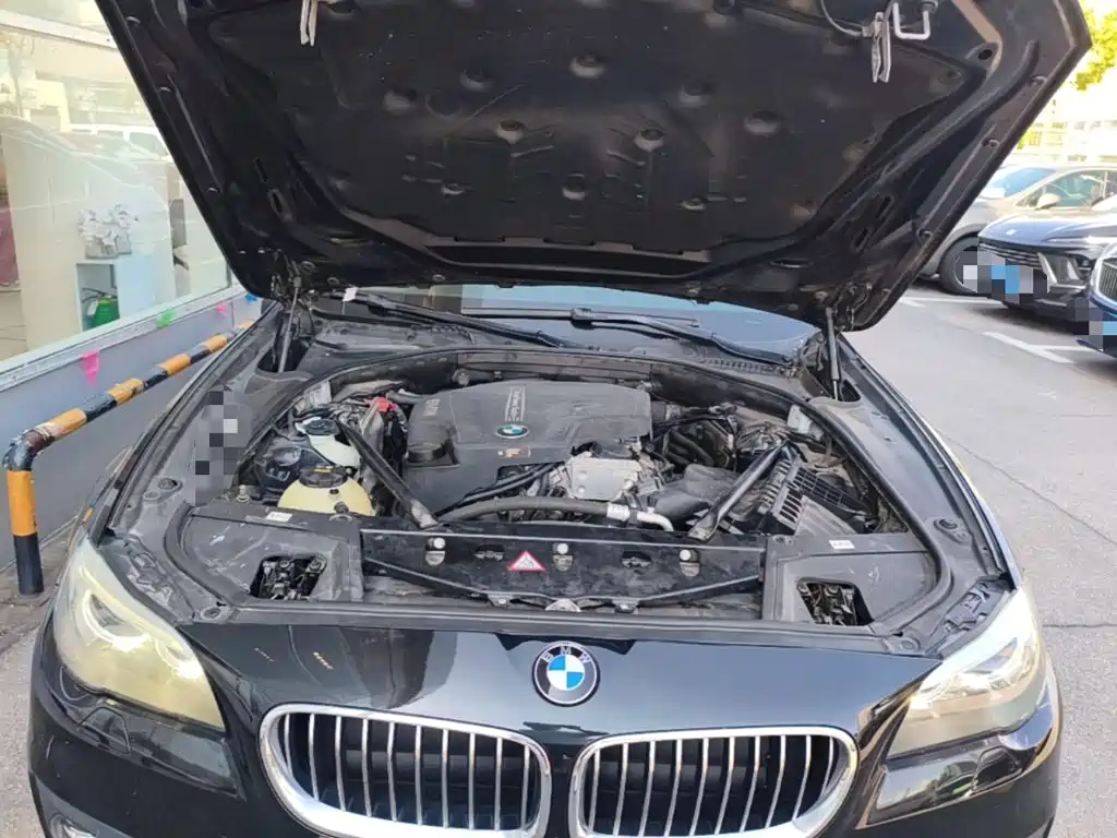 BMW 5 Series — миниатюра 25