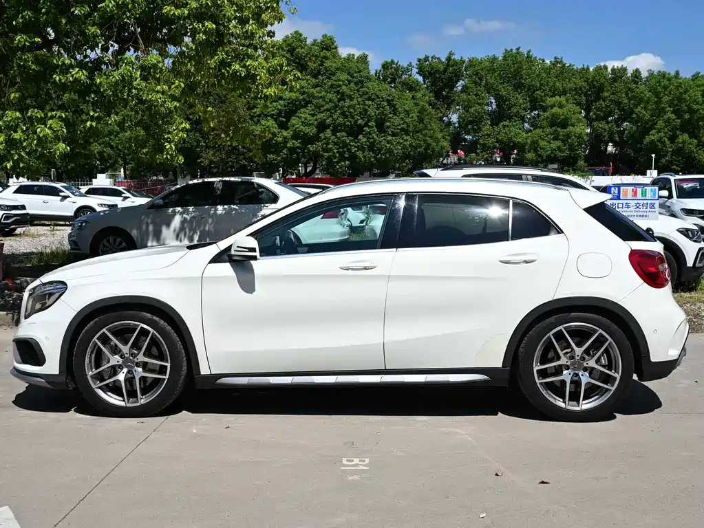 Mercedes-Benz GLA AMG — миниатюра 2