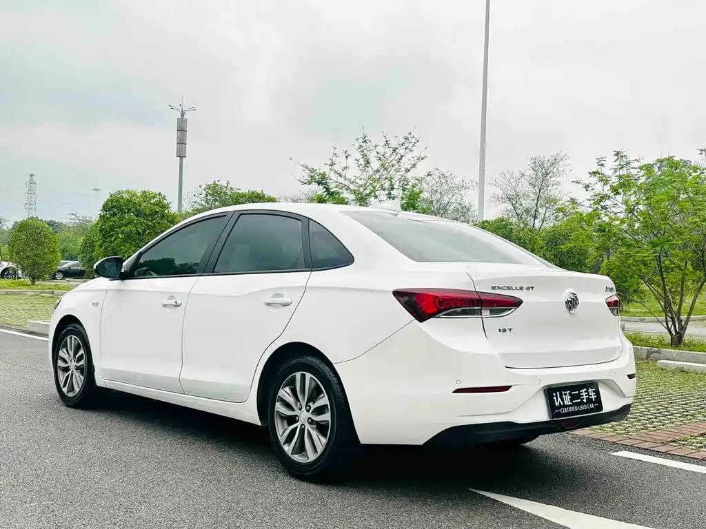 Buick Excelle — миниатюра 7