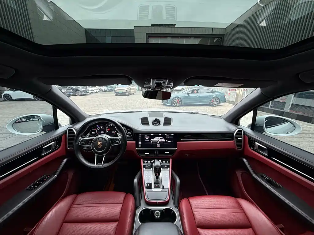 Porsche Cayenne — миниатюра 11