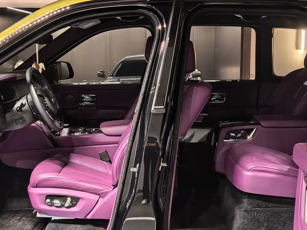 Rolls-Royce Cullinan — миниатюра 10