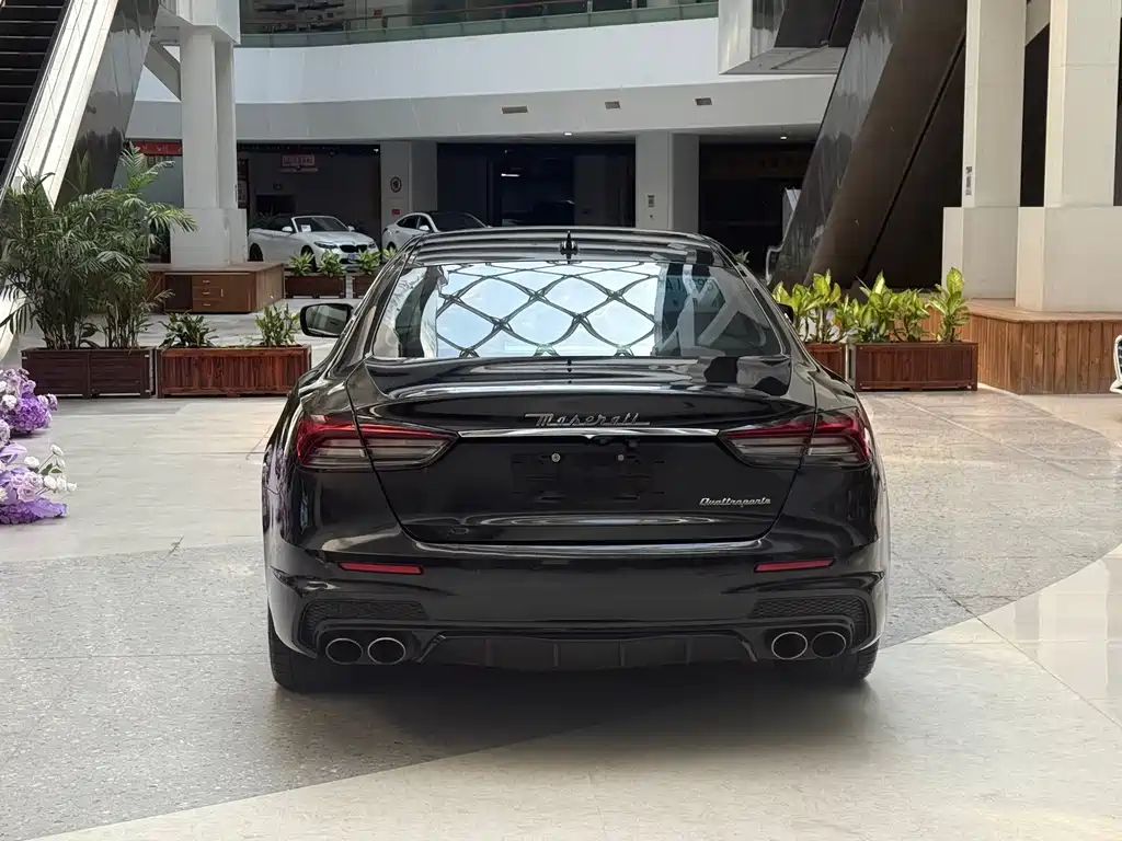 Maserati Quattroporte — миниатюра 5