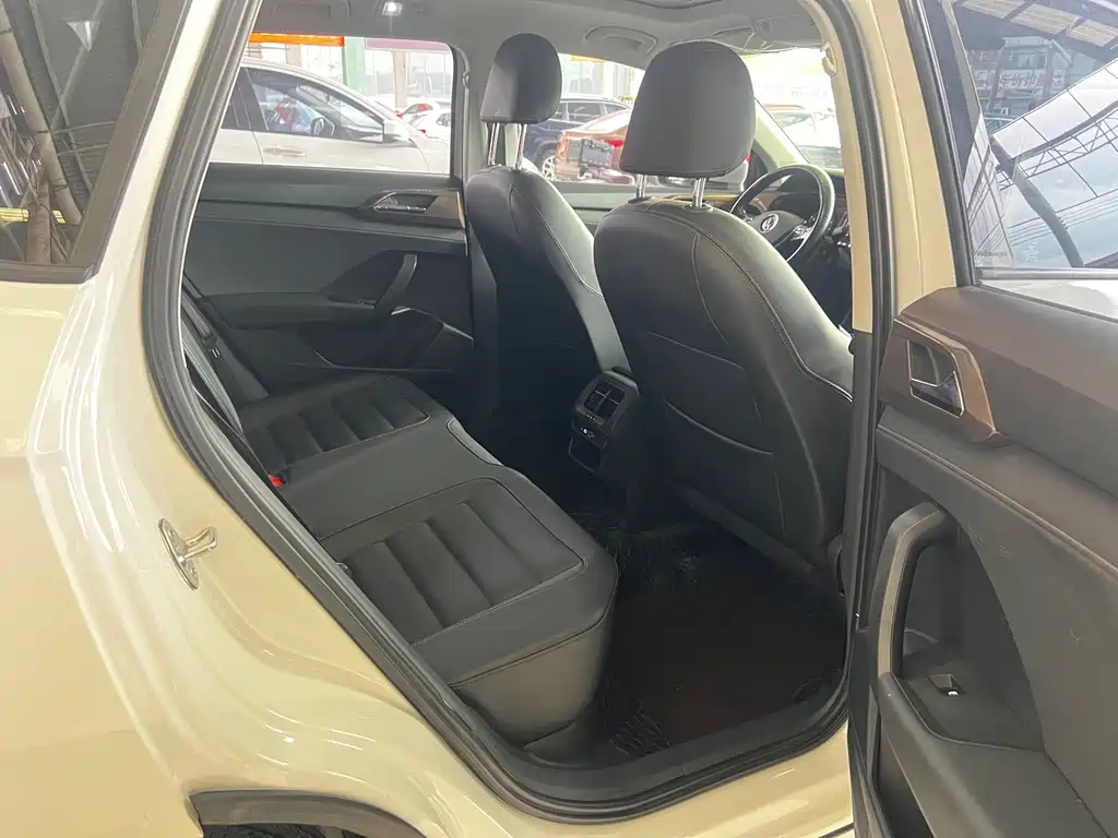 Volkswagen Tharu — миниатюра 14