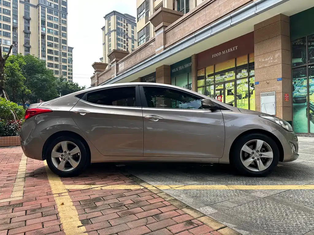 Hyundai Elantra Langdong — миниатюра 8