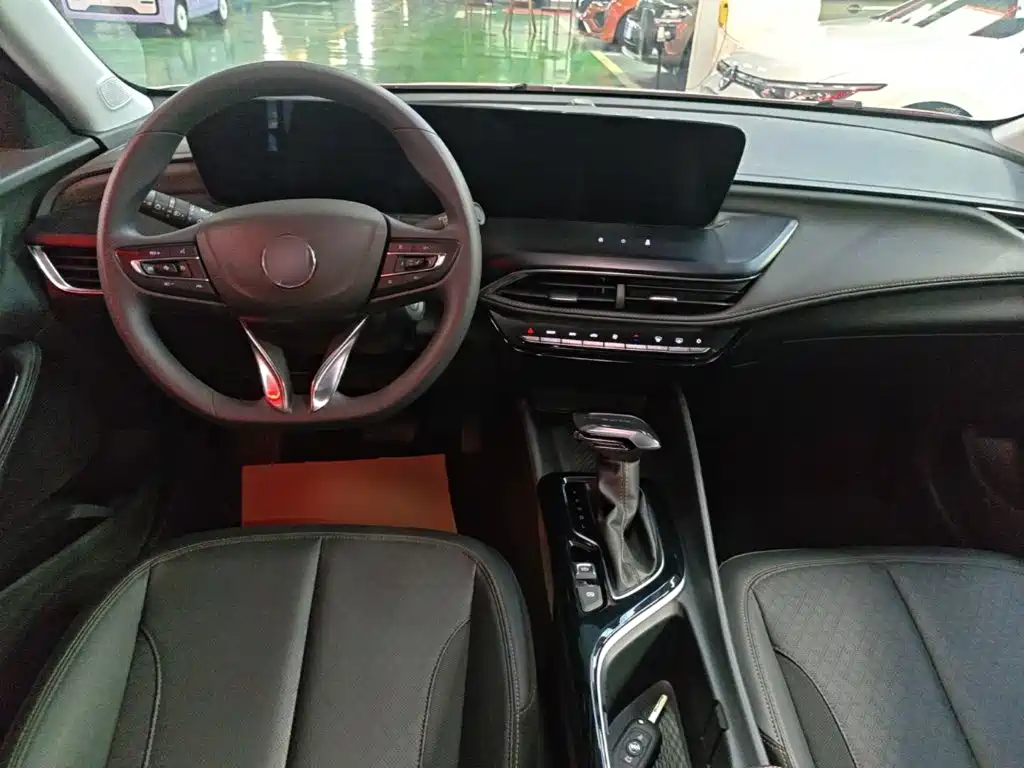 Buick Verano — миниатюра 10