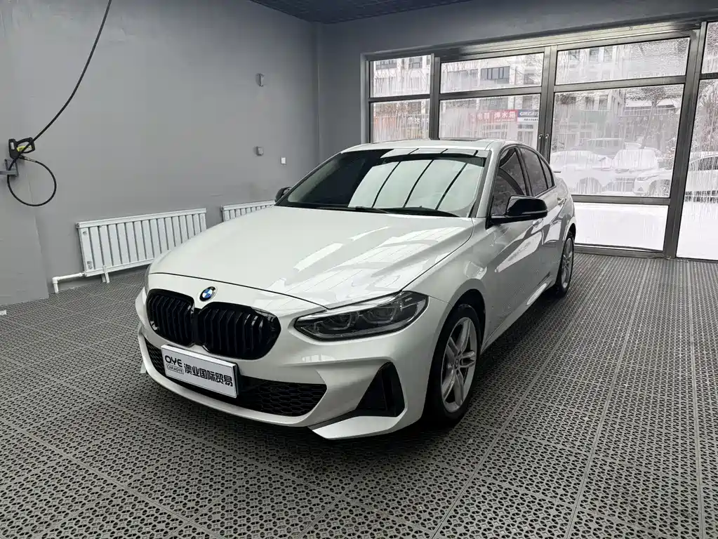 BMW 1 Series 2021