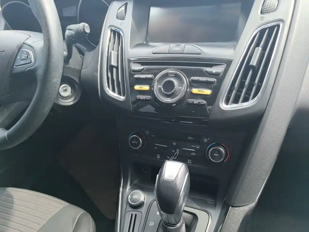 Ford Focus — миниатюра 6
