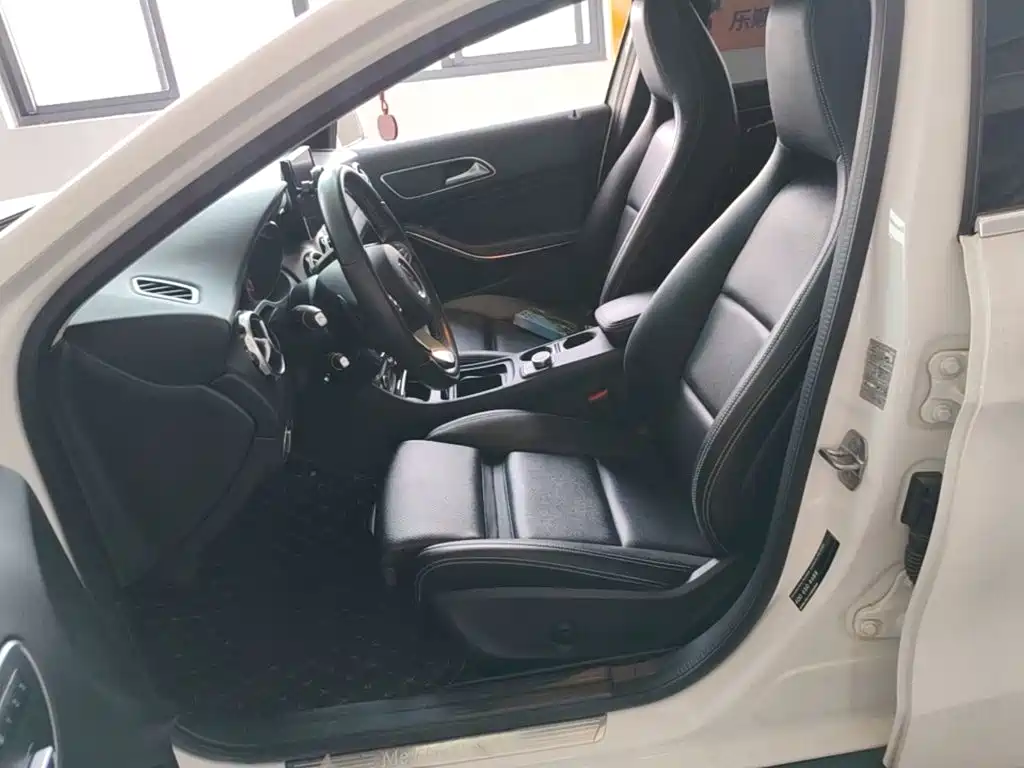 Mercedes-Benz GLA — миниатюра 15