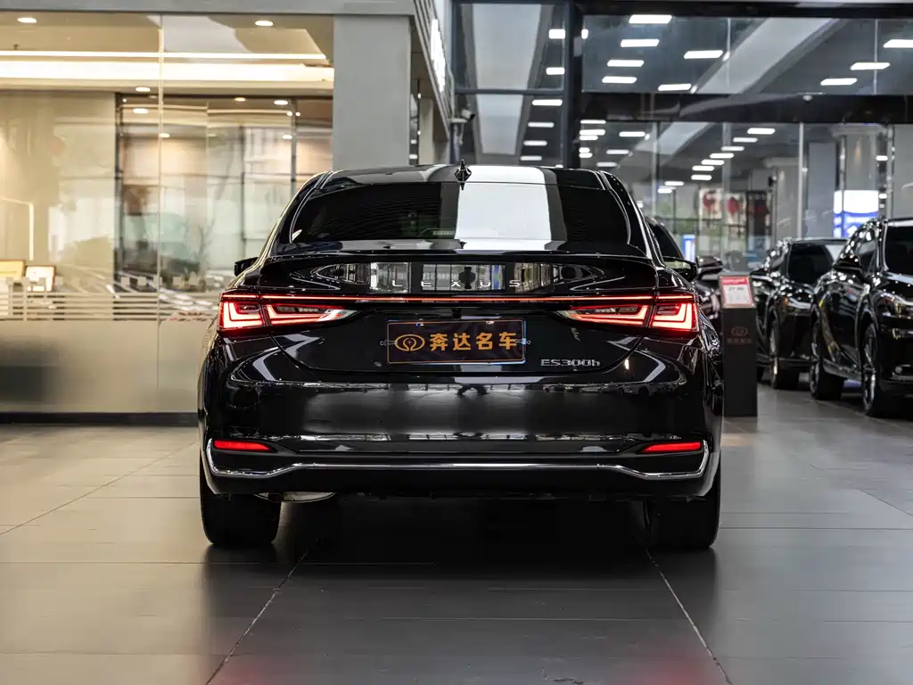 Lexus ES 2025 300h Executive