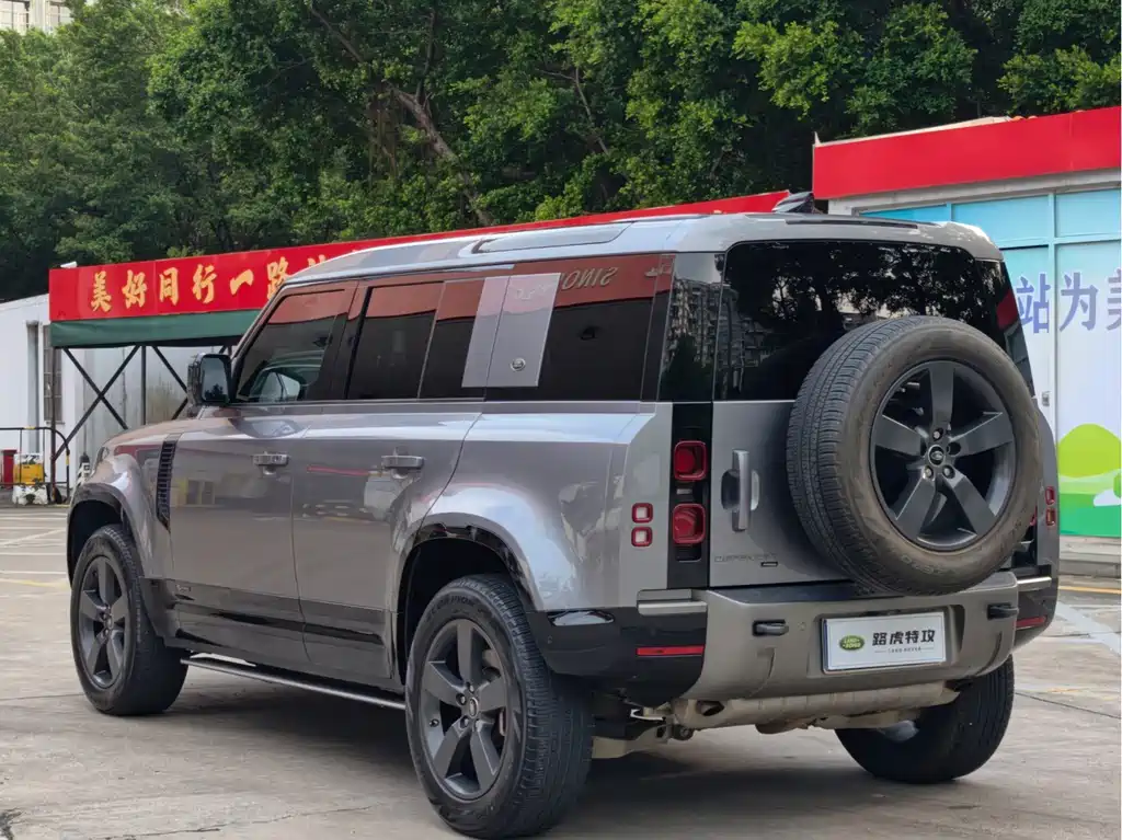 Land Rover Defender — миниатюра 10