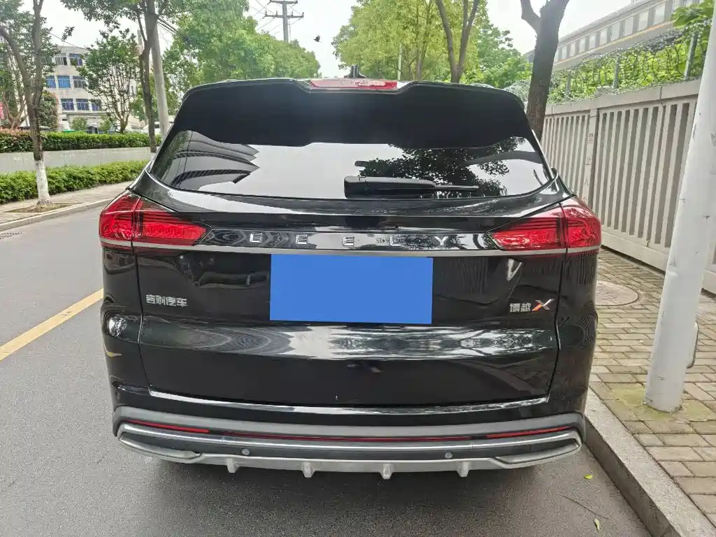 Geely Boyue 2022 X 1.8TD DCT