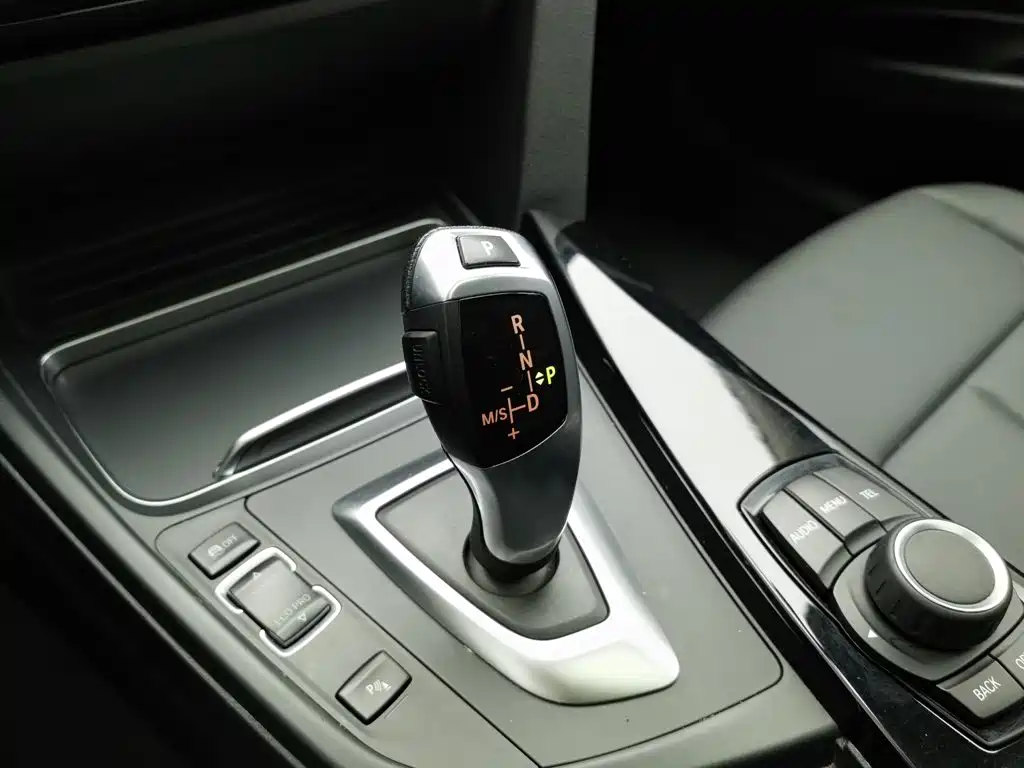 BMW 3 Series — миниатюра 13