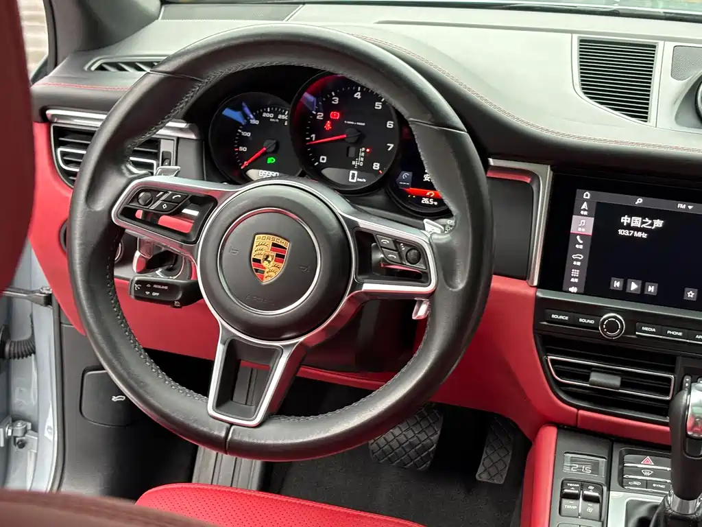 Porsche Macan — миниатюра 15