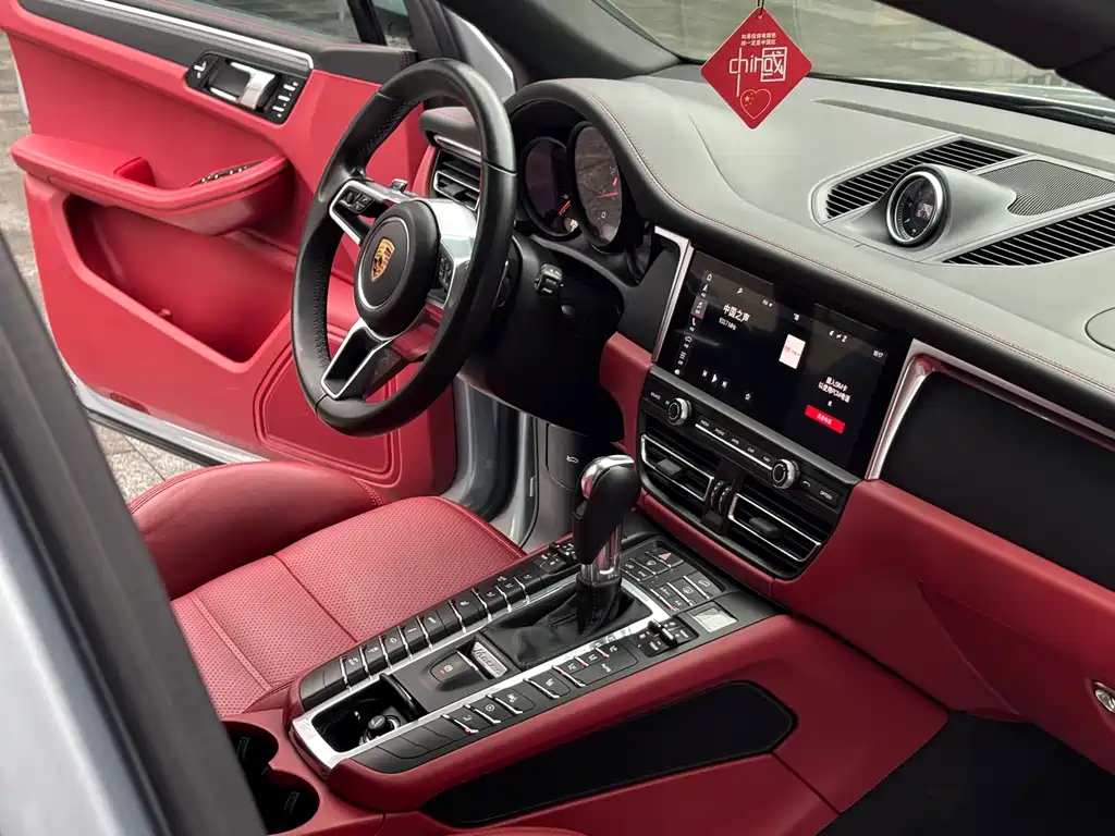 Porsche Macan — миниатюра 13