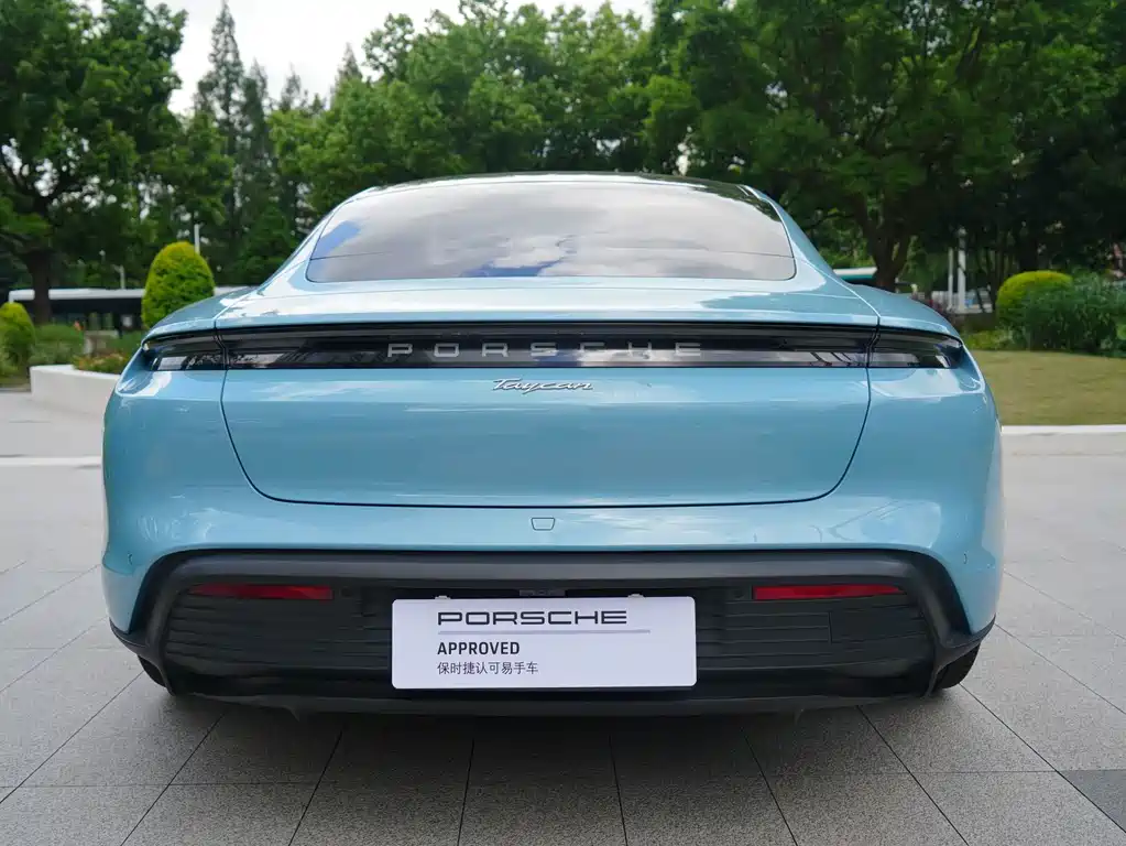 Porsche Taycan — миниатюра 18