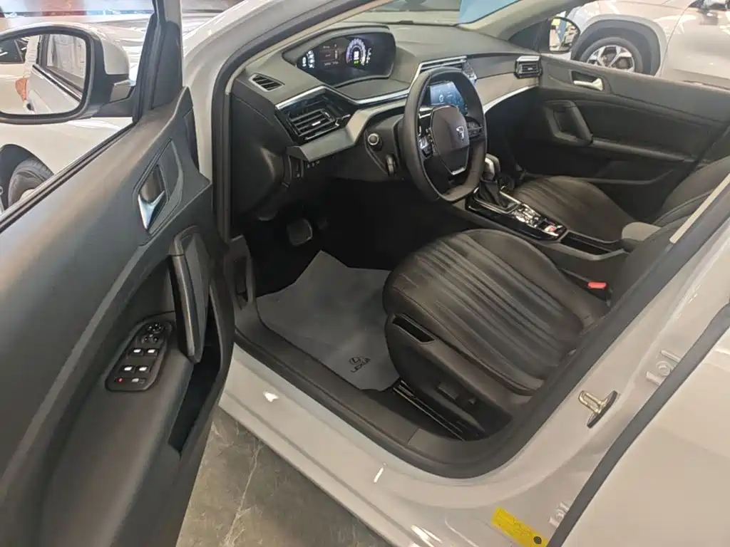 Peugeot 408 — миниатюра 16