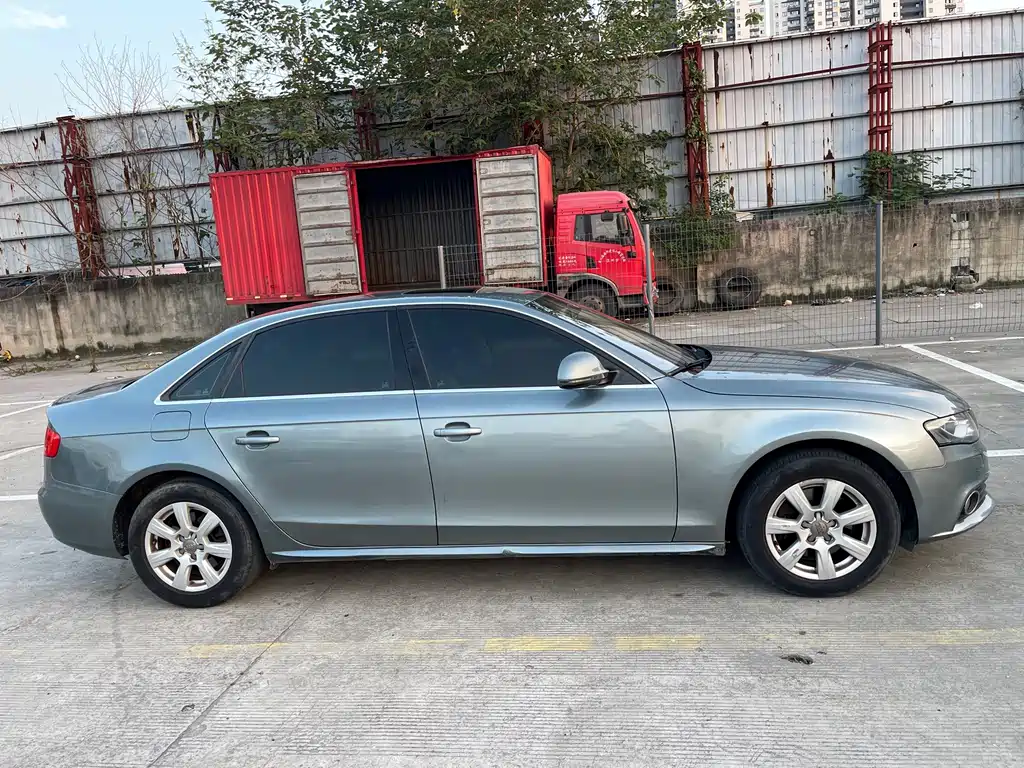 Audi A4L — миниатюра 4