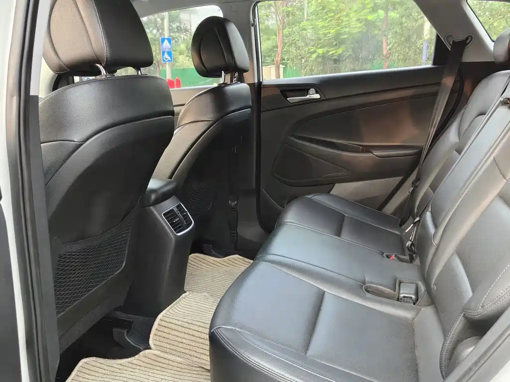 Hyundai Tucson — миниатюра 11