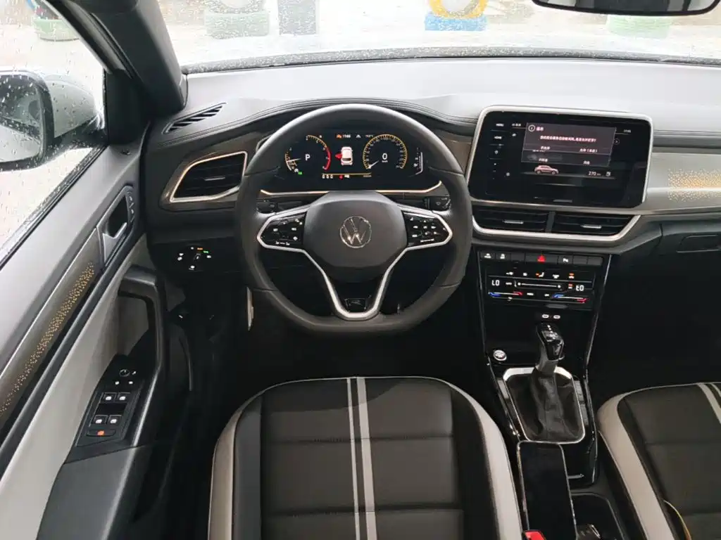 Volkswagen T-Roc — миниатюра 11