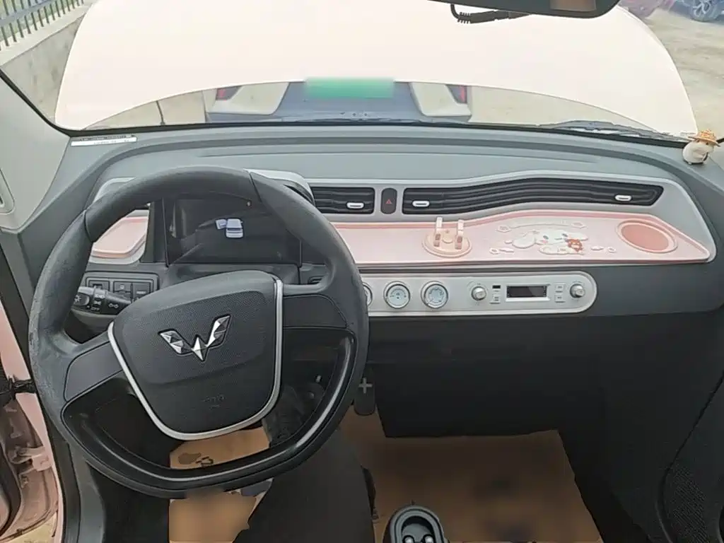Wuling MINIEV — миниатюра 10