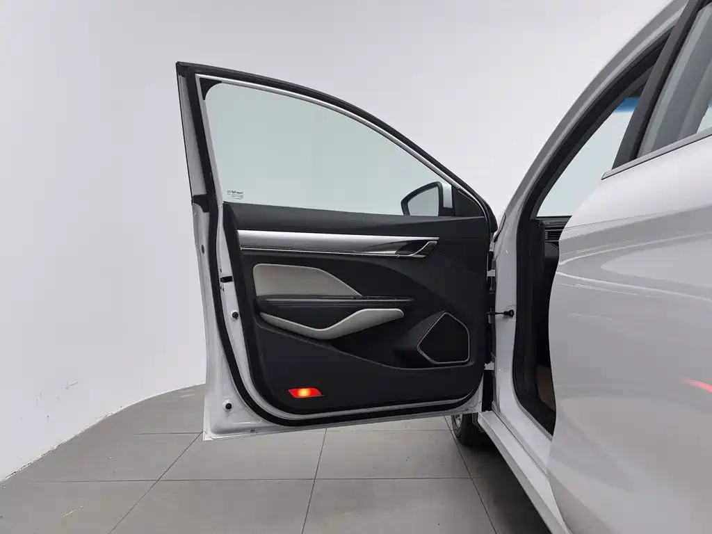 Geely Binrui — миниатюра 8