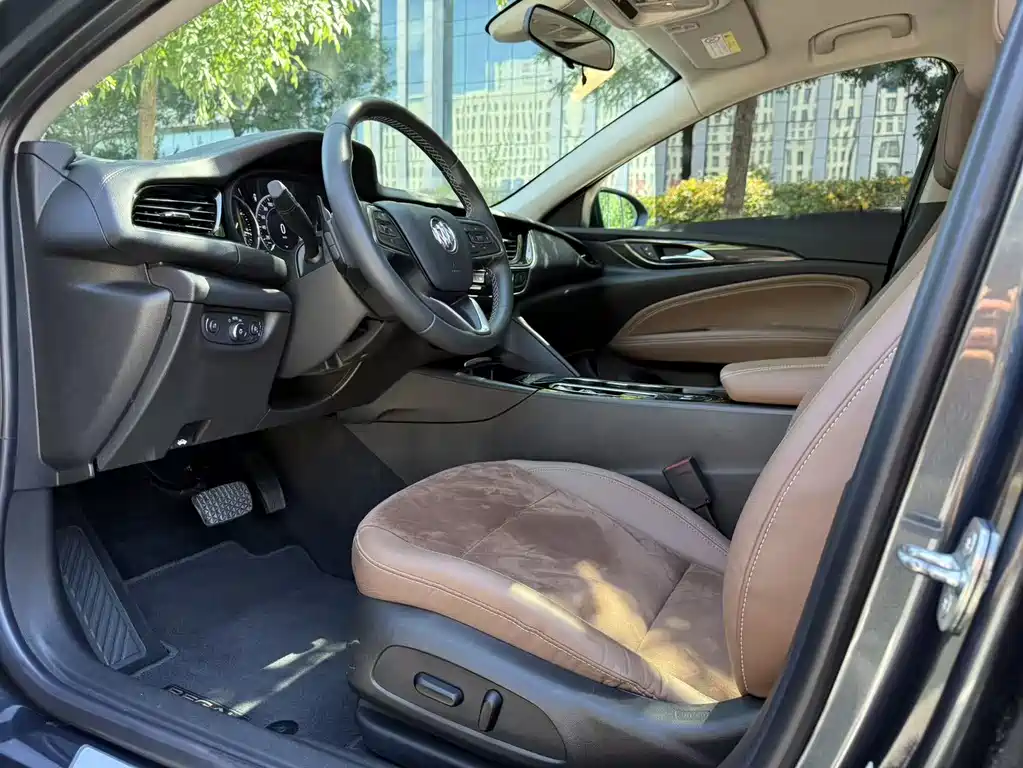 Buick Regal — миниатюра 4