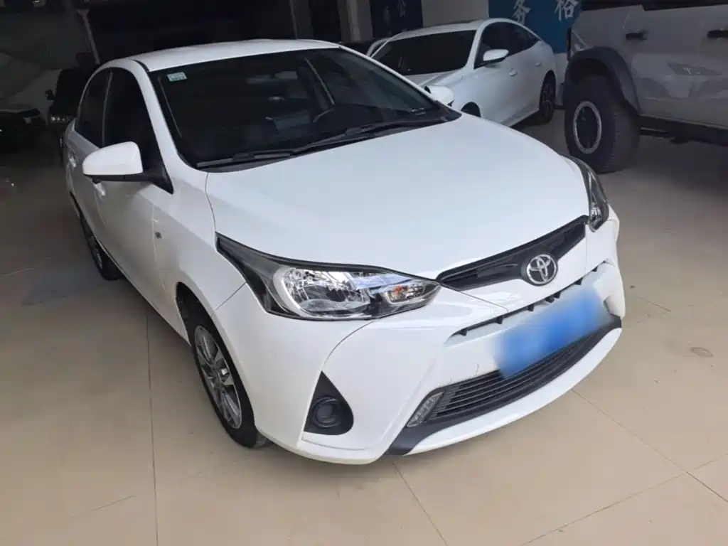 Toyota Yaris L — миниатюра 4