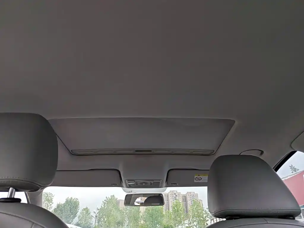 Skoda Rapid — миниатюра 18