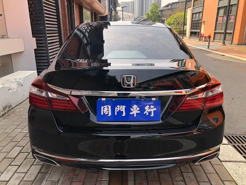 Honda Accord — миниатюра 14
