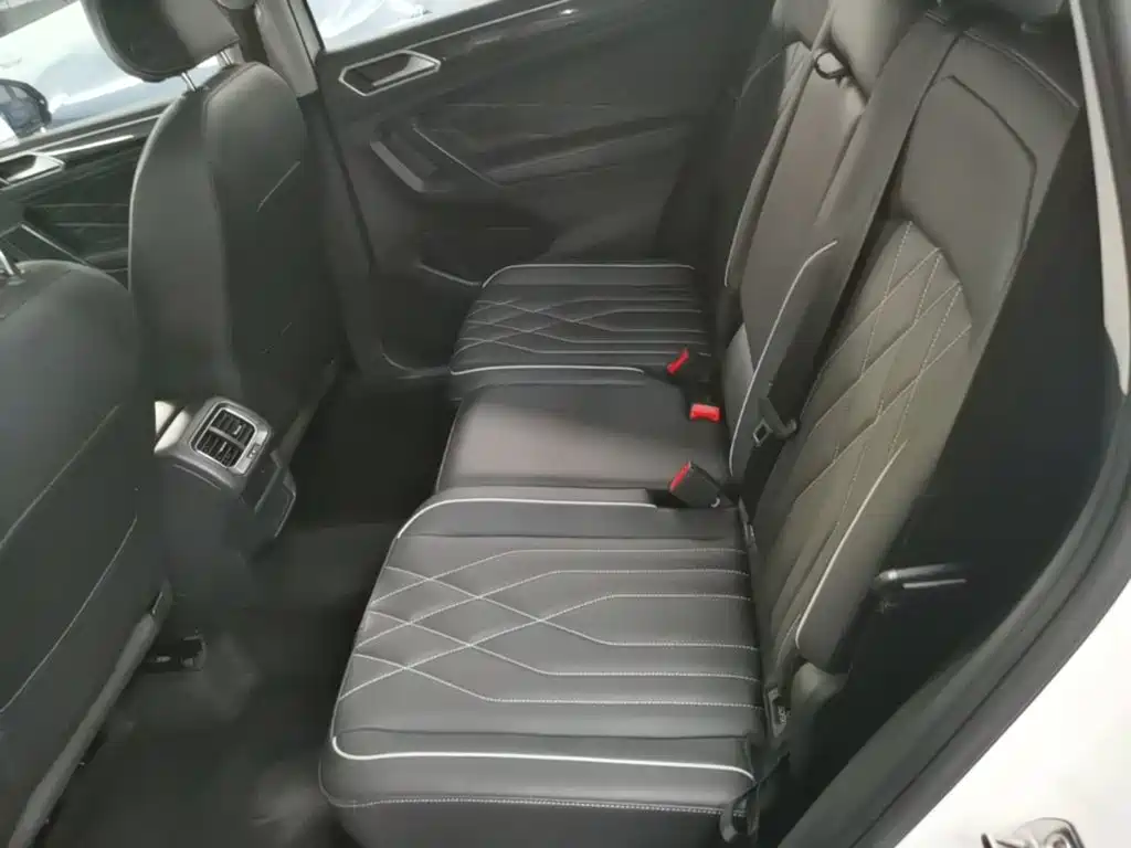 Volkswagen Tiguan L — миниатюра 17