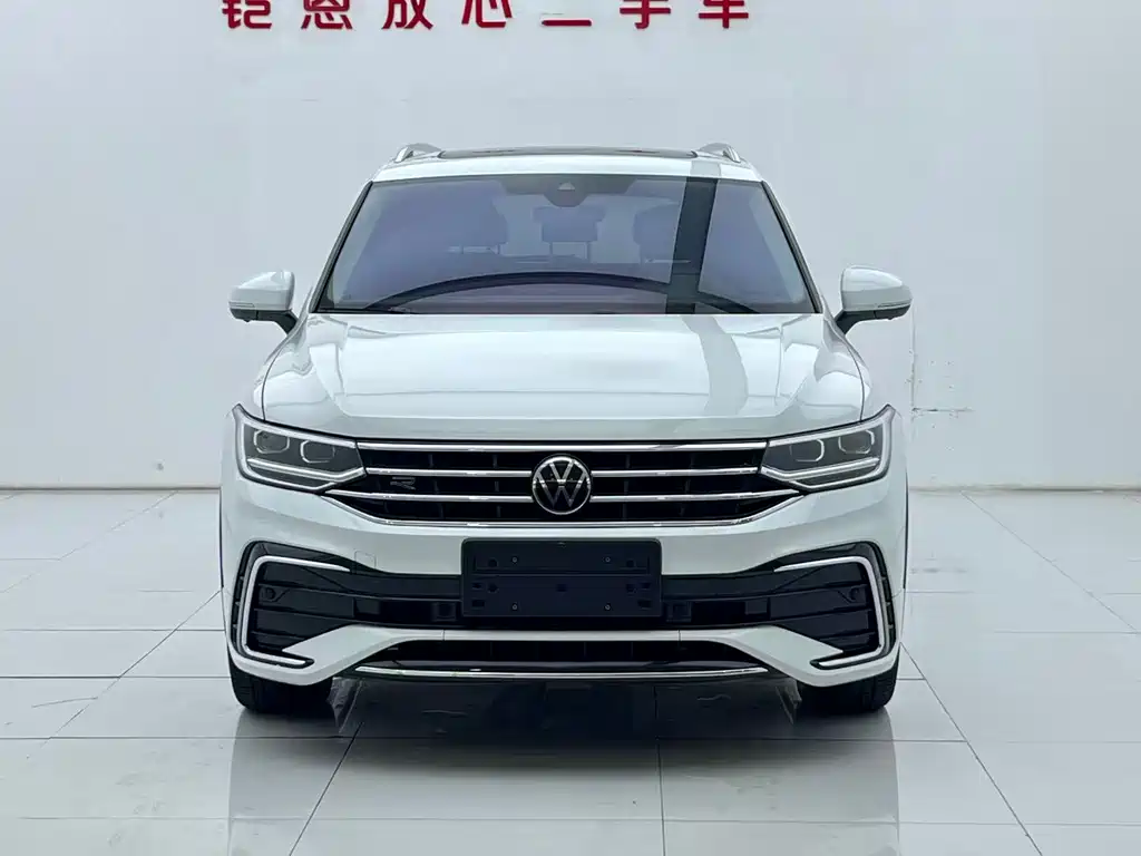 Volkswagen Tiguan L — миниатюра 2