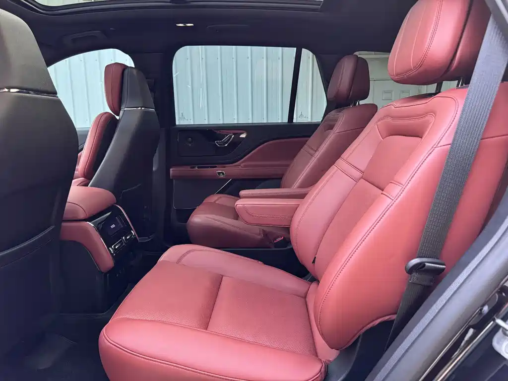 Lincoln Aviator — миниатюра 7