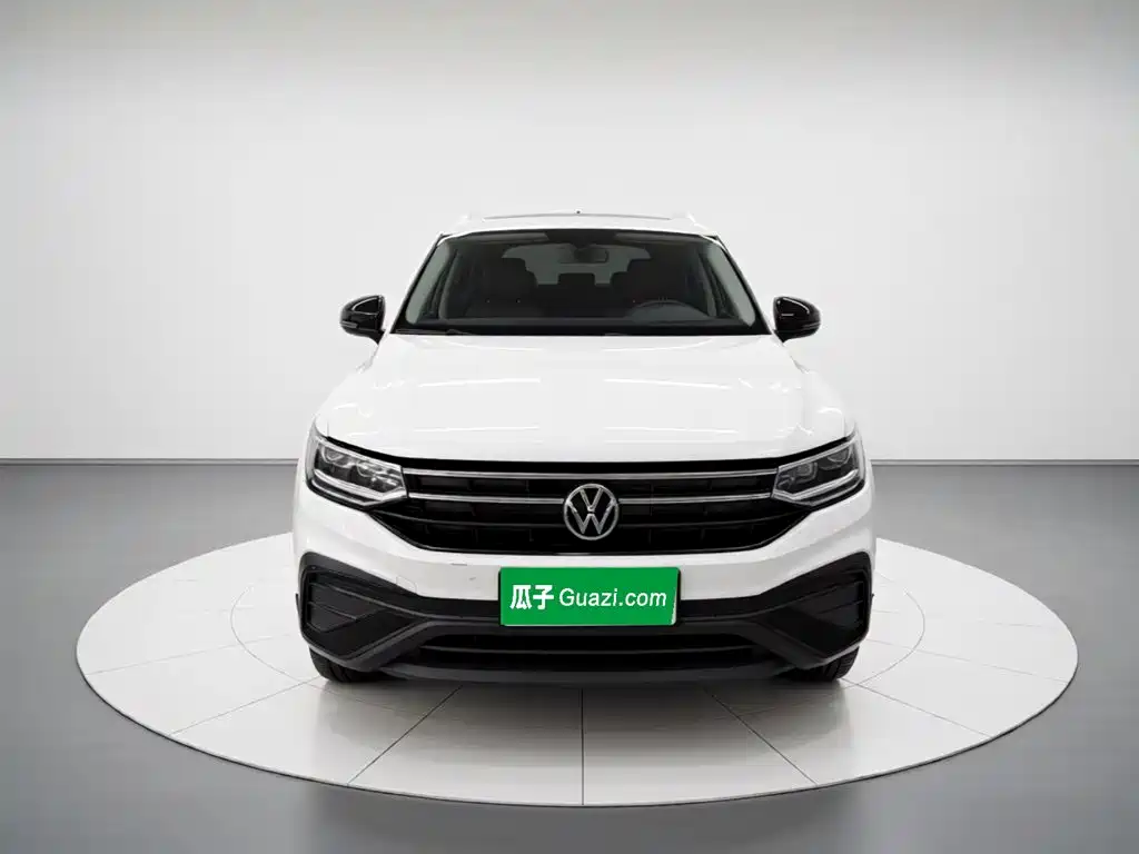 Volkswagen Tiguan L — миниатюра 3
