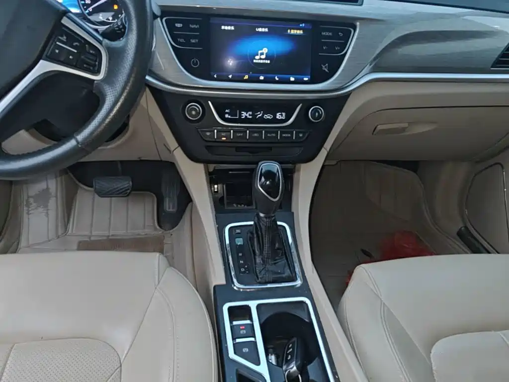 Geely Emgrand — миниатюра 14