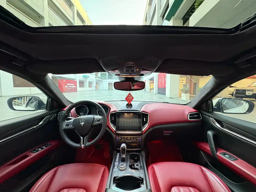 Maserati Ghibli — миниатюра 5