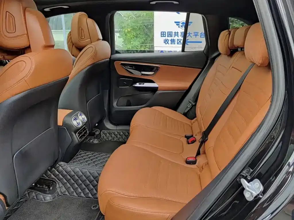 Mercedes-Benz GLC — миниатюра 11