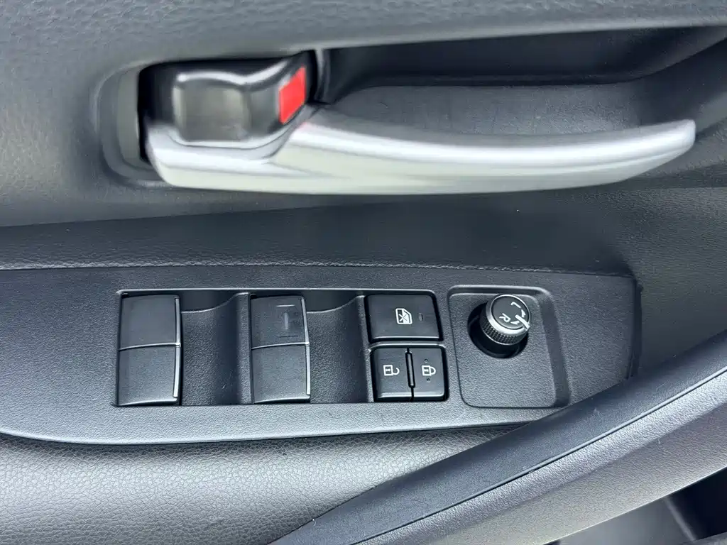 Toyota Corolla — миниатюра 17