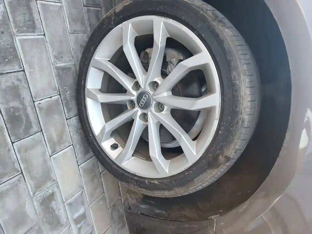 Audi A4L — миниатюра 24