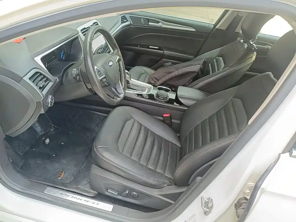 Ford Mondeo — миниатюра 15