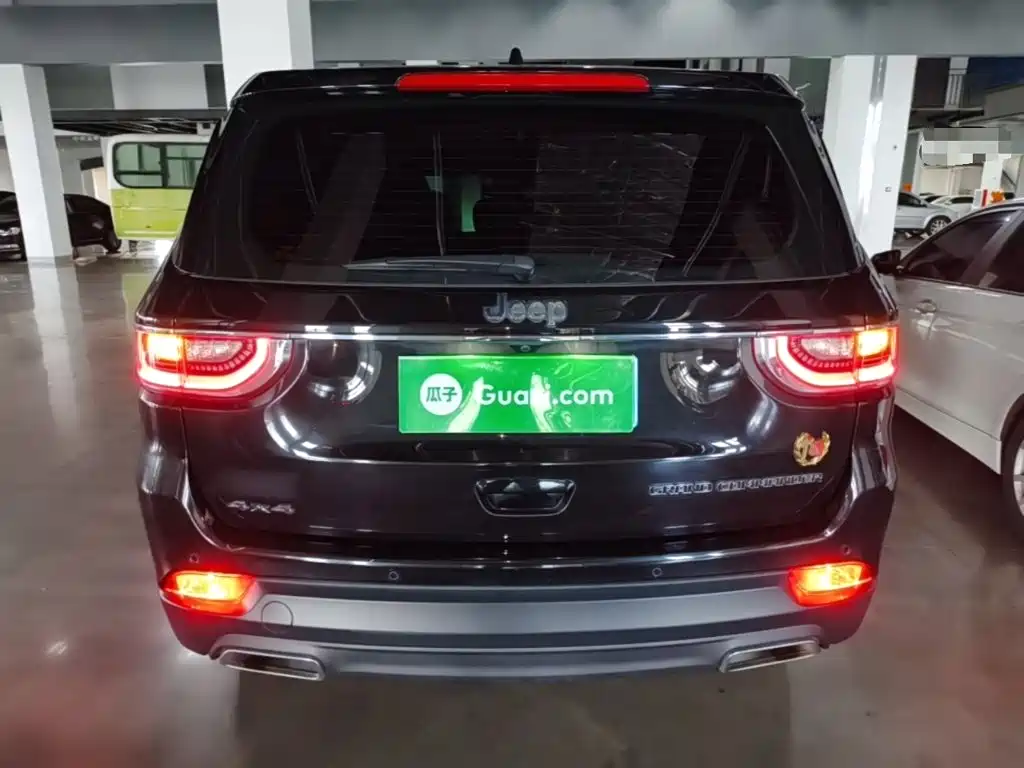 Jeep Grand Commander — миниатюра 6