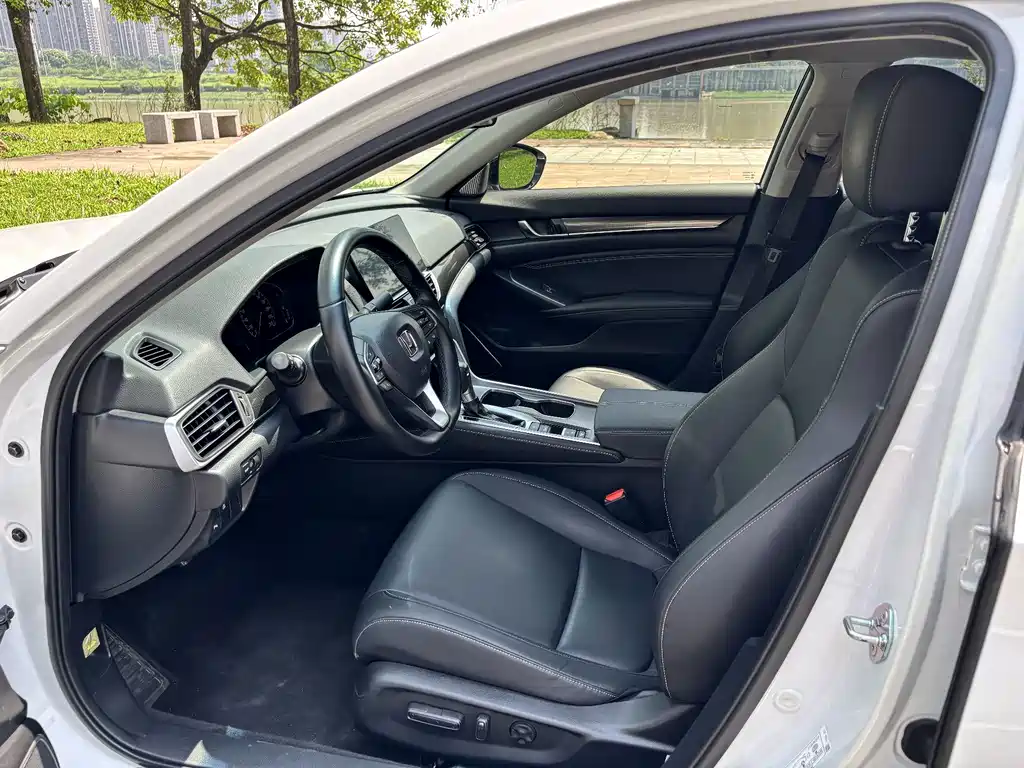 Honda Accord — миниатюра 4