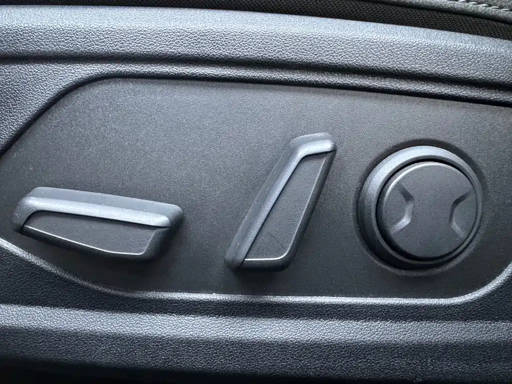 Hyundai Elantra 2023 1.5L CVT TOP Flagship