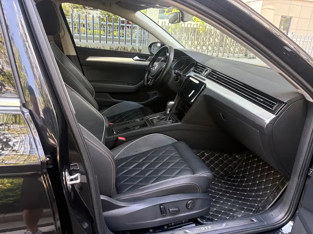 Volkswagen Magotan PHEV — миниатюра 7