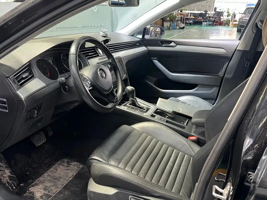 Volkswagen Magotan — миниатюра 4