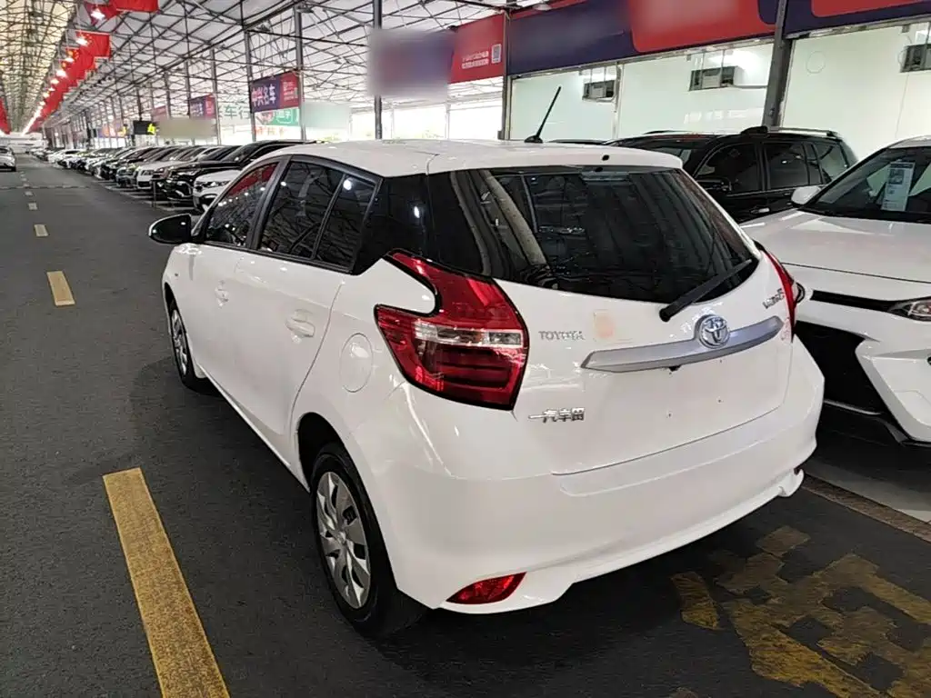 Toyota Vios FS — миниатюра 5