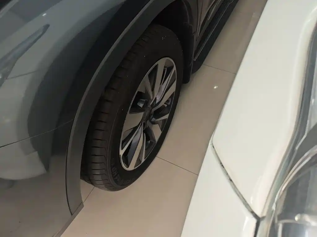 Geely Haoyue — миниатюра 23