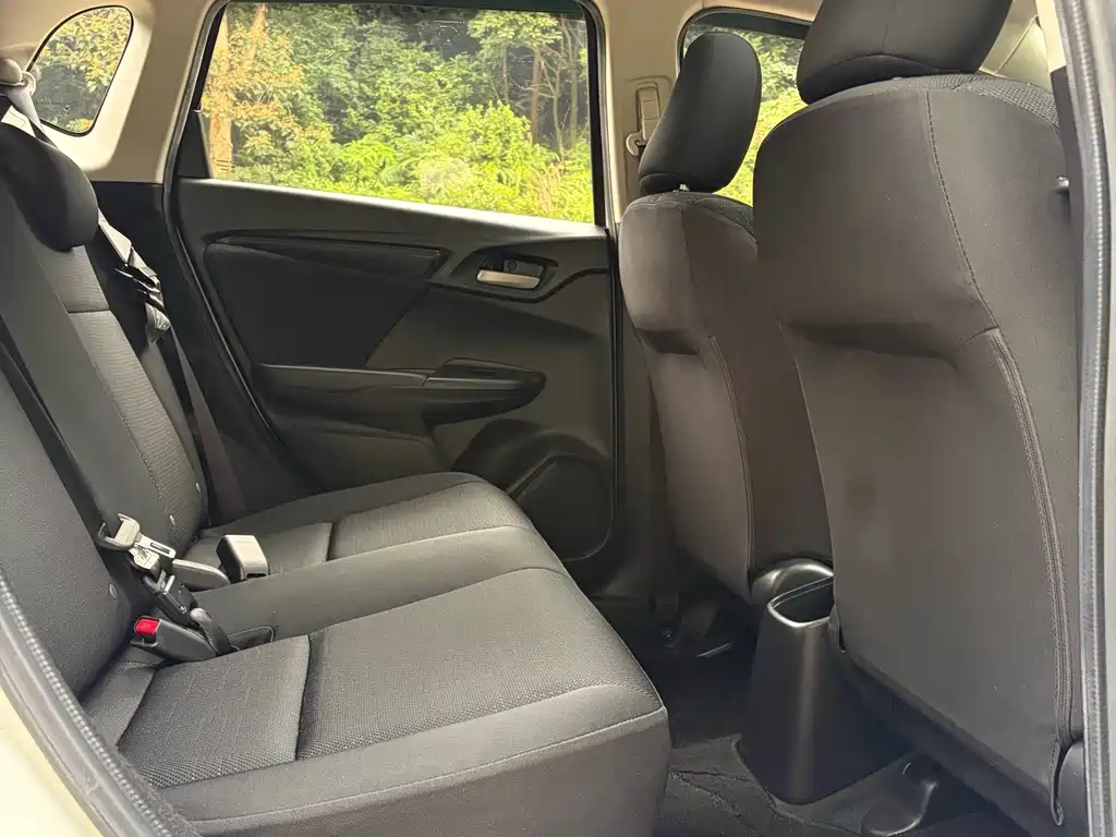 Honda Fit — миниатюра 12
