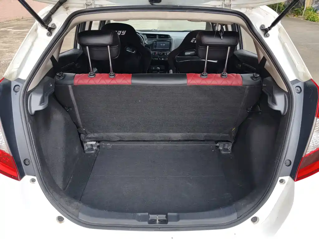 Honda Fit — миниатюра 24