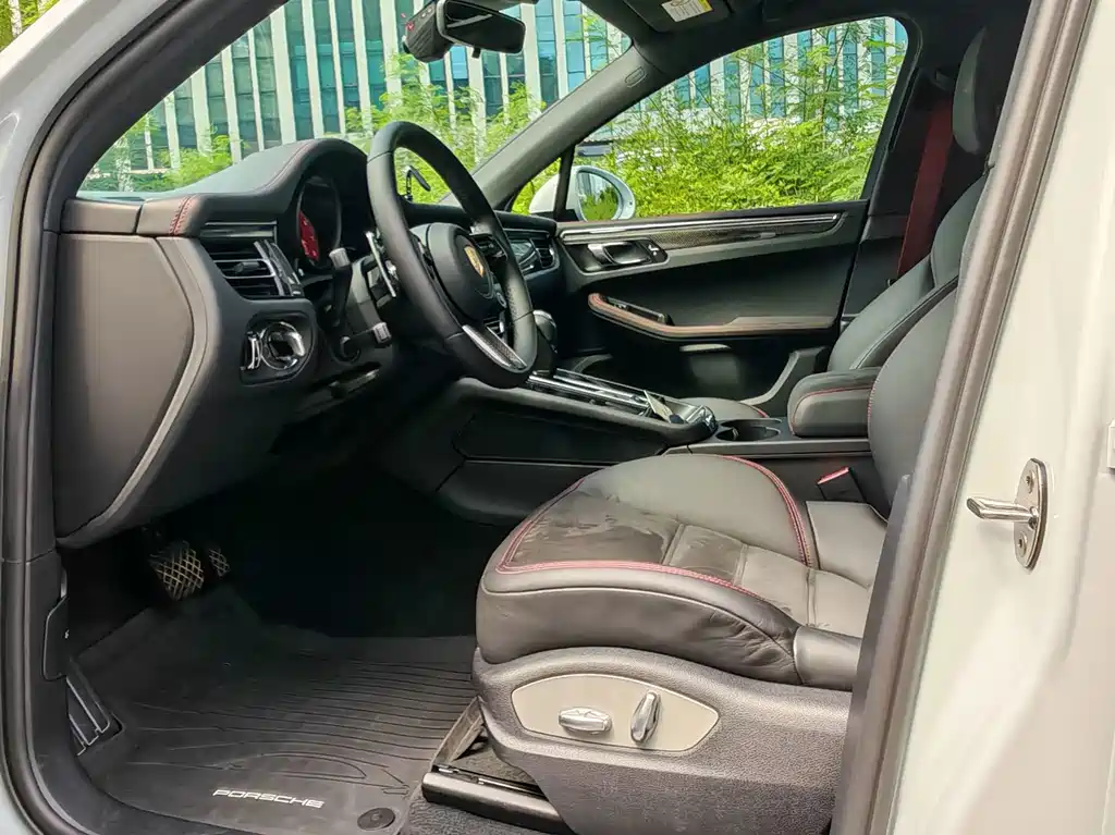 Porsche Macan — миниатюра 14